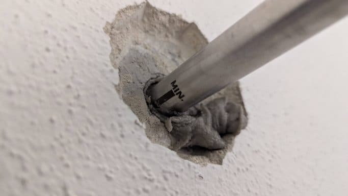 Anschlagpunkt eingeklebt